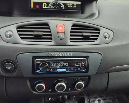 Серый Рено Megane Scenic, объемом двигателя 1.6 л и пробегом 184 тыс. км за 8200 $, фото 10 на Automoto.ua