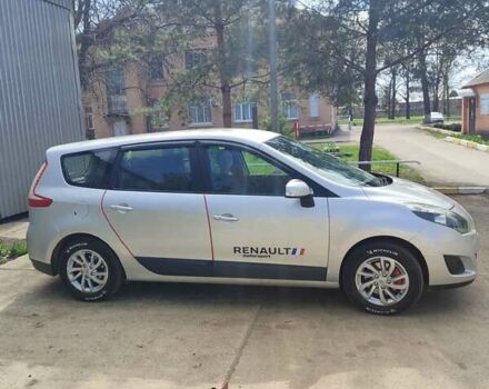 Серый Рено Megane Scenic, объемом двигателя 1.6 л и пробегом 184 тыс. км за 8200 $, фото 4 на Automoto.ua