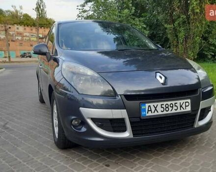 Серый Рено Megane Scenic, объемом двигателя 1.46 л и пробегом 240 тыс. км за 7900 $, фото 16 на Automoto.ua