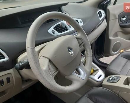Серый Рено Megane Scenic, объемом двигателя 1.46 л и пробегом 240 тыс. км за 7900 $, фото 68 на Automoto.ua