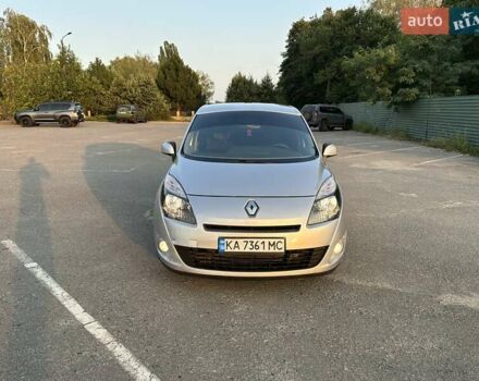 Серый Рено Megane Scenic, объемом двигателя 1.9 л и пробегом 300 тыс. км за 6850 $, фото 4 на Automoto.ua