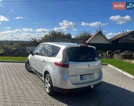 Серый Рено Megane Scenic, объемом двигателя 1.5 л и пробегом 195 тыс. км за 5999 $, фото 24 на Automoto.ua