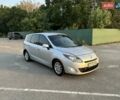 Серый Рено Megane Scenic, объемом двигателя 1.9 л и пробегом 300 тыс. км за 6850 $, фото 2 на Automoto.ua