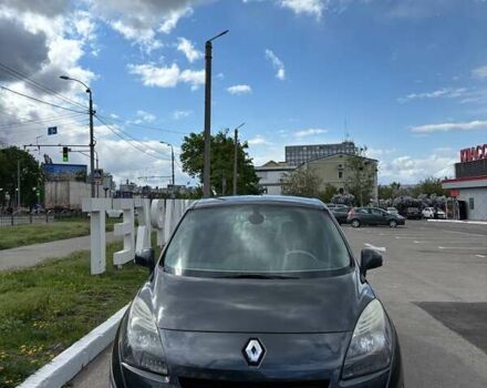 Серый Рено Megane Scenic, объемом двигателя 2 л и пробегом 276 тыс. км за 7500 $, фото 1 на Automoto.ua
