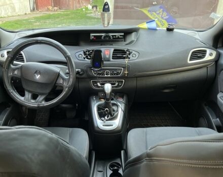 Серый Рено Megane Scenic, объемом двигателя 1.5 л и пробегом 233 тыс. км за 7300 $, фото 1 на Automoto.ua
