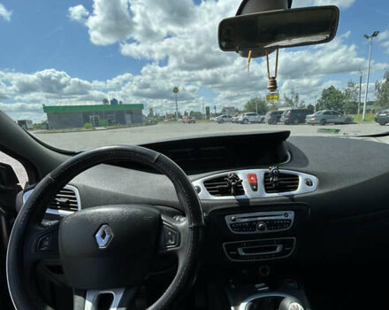 Серый Рено Megane Scenic, объемом двигателя 1.9 л и пробегом 327 тыс. км за 7000 $, фото 11 на Automoto.ua