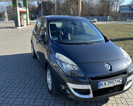 Серый Рено Megane Scenic, объемом двигателя 1.5 л и пробегом 212 тыс. км за 7000 $, фото 1 на Automoto.ua