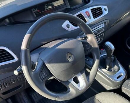Серый Рено Megane Scenic, объемом двигателя 1.5 л и пробегом 212 тыс. км за 7000 $, фото 19 на Automoto.ua