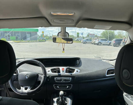 Серый Рено Megane Scenic, объемом двигателя 1.9 л и пробегом 327 тыс. км за 7000 $, фото 8 на Automoto.ua