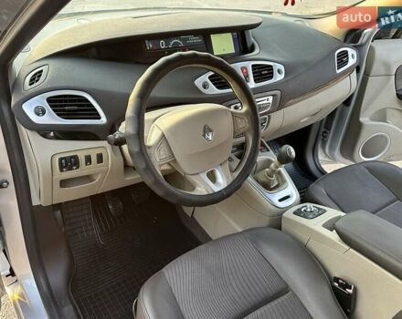 Серый Рено Megane Scenic, объемом двигателя 1.9 л и пробегом 300 тыс. км за 6850 $, фото 20 на Automoto.ua