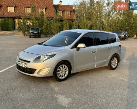 Серый Рено Megane Scenic, объемом двигателя 1.9 л и пробегом 300 тыс. км за 6850 $, фото 5 на Automoto.ua