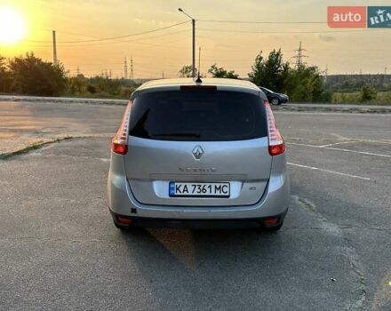 Серый Рено Megane Scenic, объемом двигателя 1.9 л и пробегом 300 тыс. км за 6850 $, фото 7 на Automoto.ua