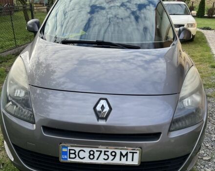 Серый Рено Megane Scenic, объемом двигателя 1.5 л и пробегом 233 тыс. км за 7300 $, фото 6 на Automoto.ua