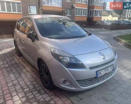 Серый Рено Megane Scenic, объемом двигателя 2 л и пробегом 244 тыс. км за 8600 $, фото 6 на Automoto.ua