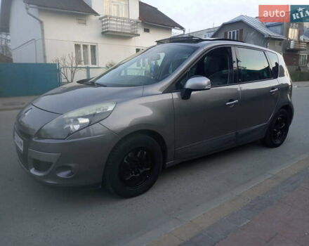 Сірий Рено Megane Scenic, об'ємом двигуна 1.6 л та пробігом 268 тис. км за 6700 $, фото 10 на Automoto.ua