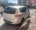 Серый Рено Megane Scenic, объемом двигателя 2 л и пробегом 244 тыс. км за 8600 $, фото 4 на Automoto.ua