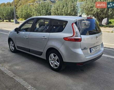 Серый Рено Megane Scenic, объемом двигателя 1.46 л и пробегом 200 тыс. км за 6500 $, фото 5 на Automoto.ua