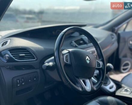 Серый Рено Megane Scenic, объемом двигателя 1.6 л и пробегом 259 тыс. км за 8000 $, фото 12 на Automoto.ua