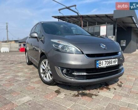 Серый Рено Megane Scenic, объемом двигателя 1.6 л и пробегом 259 тыс. км за 8000 $, фото 2 на Automoto.ua