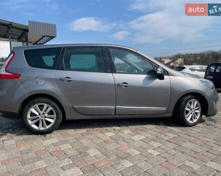 Серый Рено Megane Scenic, объемом двигателя 1.6 л и пробегом 259 тыс. км за 8000 $, фото 6 на Automoto.ua