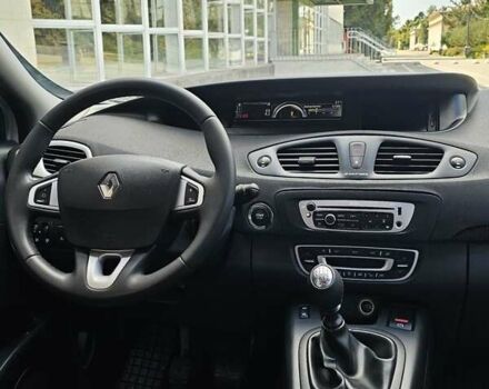 Серый Рено Megane Scenic, объемом двигателя 1.46 л и пробегом 200 тыс. км за 6500 $, фото 18 на Automoto.ua