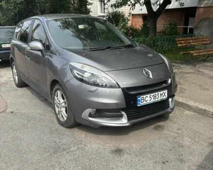 Серый Рено Megane Scenic, объемом двигателя 1.5 л и пробегом 270 тыс. км за 8700 $, фото 1 на Automoto.ua