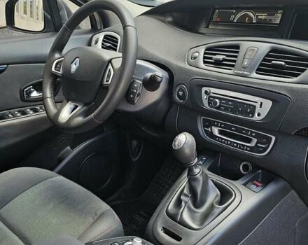 Серый Рено Megane Scenic, объемом двигателя 1.46 л и пробегом 200 тыс. км за 6500 $, фото 22 на Automoto.ua
