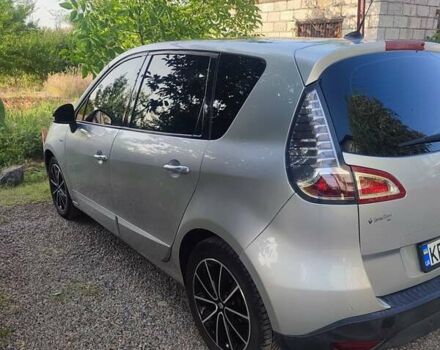 Серый Рено Megane Scenic, объемом двигателя 1.5 л и пробегом 280 тыс. км за 8100 $, фото 4 на Automoto.ua