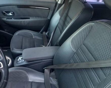 Серый Рено Megane Scenic, объемом двигателя 1.5 л и пробегом 260 тыс. км за 8700 $, фото 3 на Automoto.ua