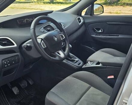 Серый Рено Megane Scenic, объемом двигателя 1.46 л и пробегом 200 тыс. км за 6500 $, фото 13 на Automoto.ua