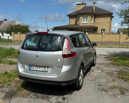 Серый Рено Megane Scenic, объемом двигателя 1.5 л и пробегом 181 тыс. км за 8500 $, фото 3 на Automoto.ua