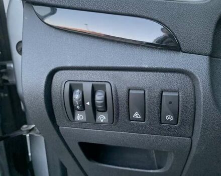 Серый Рено Megane Scenic, объемом двигателя 1.5 л и пробегом 256 тыс. км за 8100 $, фото 24 на Automoto.ua