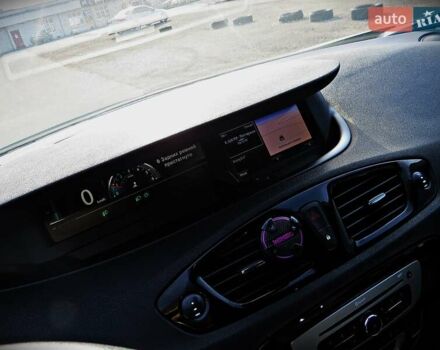 Сірий Рено Megane Scenic, об'ємом двигуна 1.6 л та пробігом 200 тис. км за 9900 $, фото 9 на Automoto.ua