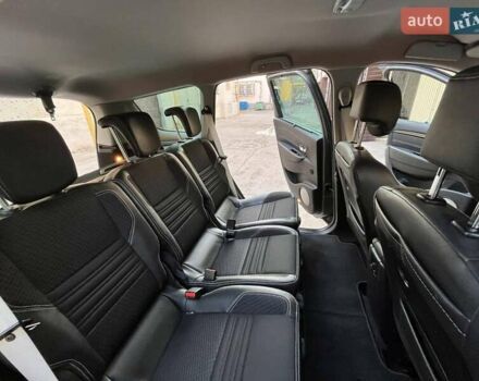 Серый Рено Megane Scenic, объемом двигателя 1.5 л и пробегом 186 тыс. км за 11600 $, фото 10 на Automoto.ua