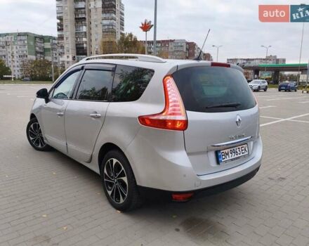 Серый Рено Megane Scenic, объемом двигателя 1.5 л и пробегом 259 тыс. км за 9900 $, фото 4 на Automoto.ua