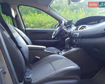 Серый Рено Megane Scenic, объемом двигателя 1.5 л и пробегом 180 тыс. км за 10300 $, фото 9 на Automoto.ua