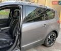 Серый Рено Megane Scenic, объемом двигателя 1.5 л и пробегом 186 тыс. км за 11600 $, фото 17 на Automoto.ua