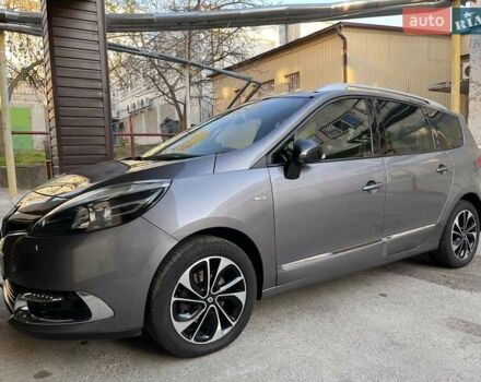 Серый Рено Megane Scenic, объемом двигателя 1.5 л и пробегом 186 тыс. км за 11600 $, фото 2 на Automoto.ua