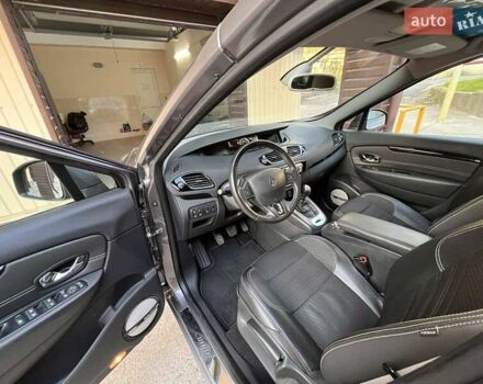 Серый Рено Megane Scenic, объемом двигателя 1.5 л и пробегом 186 тыс. км за 11600 $, фото 14 на Automoto.ua