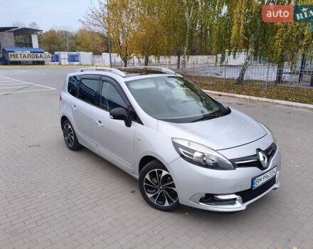 Серый Рено Megane Scenic, объемом двигателя 1.5 л и пробегом 259 тыс. км за 9900 $, фото 3 на Automoto.ua