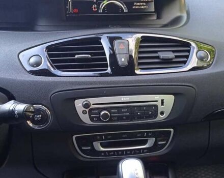 Серый Рено Megane Scenic, объемом двигателя 1.5 л и пробегом 180 тыс. км за 10300 $, фото 16 на Automoto.ua