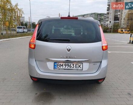 Серый Рено Megane Scenic, объемом двигателя 1.5 л и пробегом 259 тыс. км за 9900 $, фото 5 на Automoto.ua