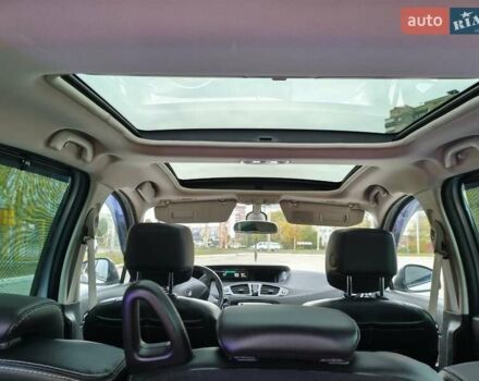 Серый Рено Megane Scenic, объемом двигателя 1.5 л и пробегом 259 тыс. км за 9900 $, фото 16 на Automoto.ua