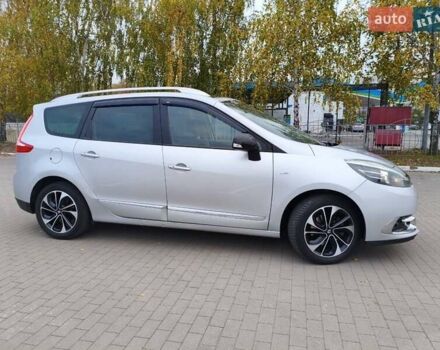 Серый Рено Megane Scenic, объемом двигателя 1.5 л и пробегом 259 тыс. км за 9900 $, фото 1 на Automoto.ua