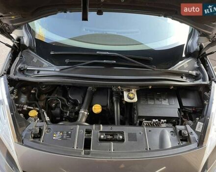 Серый Рено Megane Scenic, объемом двигателя 1.5 л и пробегом 186 тыс. км за 11600 $, фото 26 на Automoto.ua