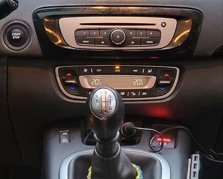 Сірий Рено Megane Scenic, об'ємом двигуна 1.5 л та пробігом 198 тис. км за 12350 $, фото 11 на Automoto.ua