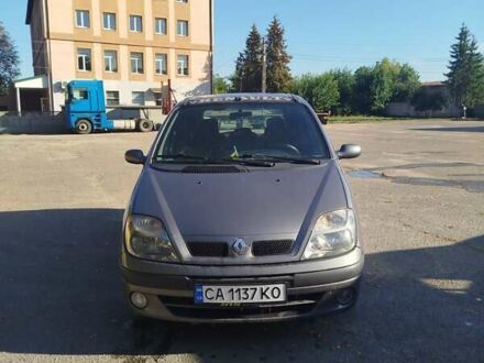 Серый Рено Megane Scenic, объемом двигателя 1.6 л и пробегом 491 тыс. км за 1900 $, фото 1 на Automoto.ua