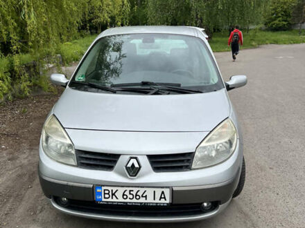 Рено Megane Scenic 2005 в Ровно на Automoto.ua Серый Рено Megane Scenic, объемом двигателя 1.6 л и пробегом 232 тыс. км за 4400 $, фото 1 на Automoto.ua