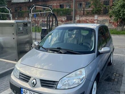 Рено Megane Scenic 2005 в Кропивницком (Кировограде) на Automoto.ua Серый Рено Megane Scenic, объемом двигателя 1.6 л и пробегом 104 тыс. км за 4900 $, фото 1 на Automoto.ua