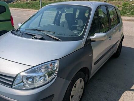 Рено Megane Scenic 2006 в Харькове на Automoto.ua Серый Рено Megane Scenic, объемом двигателя 1.6 л и пробегом 256 тыс. км за 4200 $, фото 1 на Automoto.ua